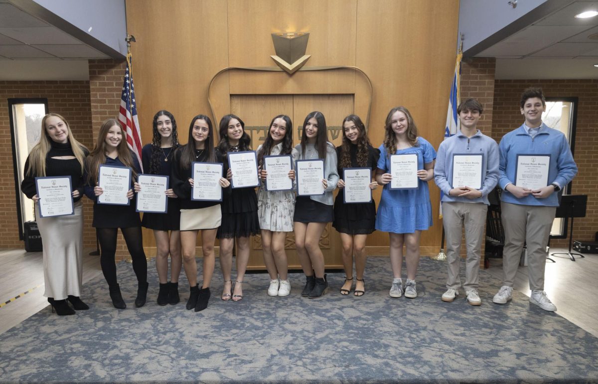 Golda Och Celebrates NHS Inductees