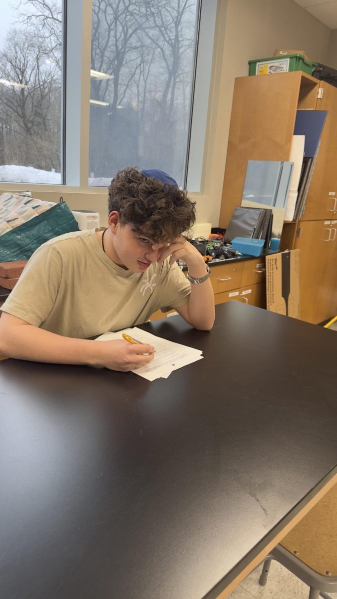 Sophomore Leo de Picciotto '28 working in the STEM lab.